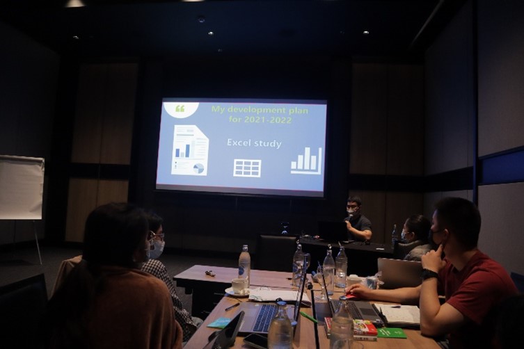meeting-camp-excel-study