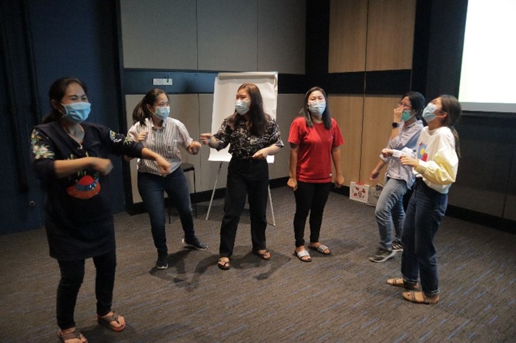 meeting-camp-games