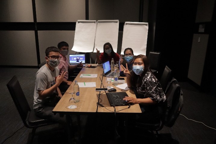 meeting-camp-logistics-team